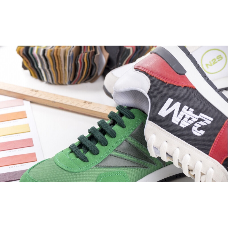 je eigen sportschoenen!