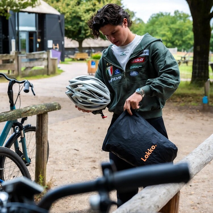 Fietshelmtas met geïntegreerd slot