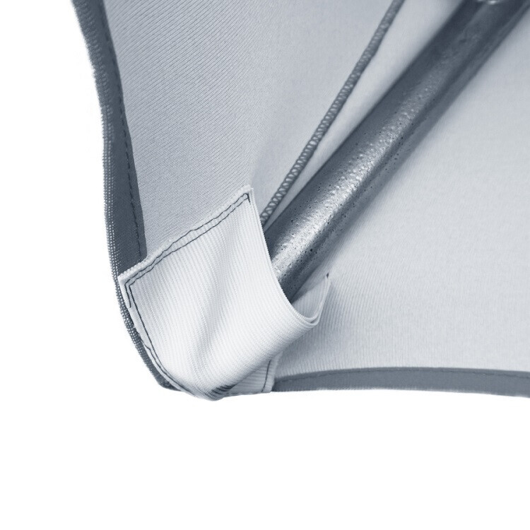 Statafel in combinatie met een statafelrok